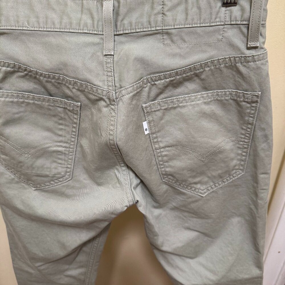 LEVIS STRAUSS JEANS SZ 28 X 32 NW LIGHT GRAY COLOR  SKINNY